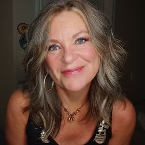 Meet your Posher, Posh